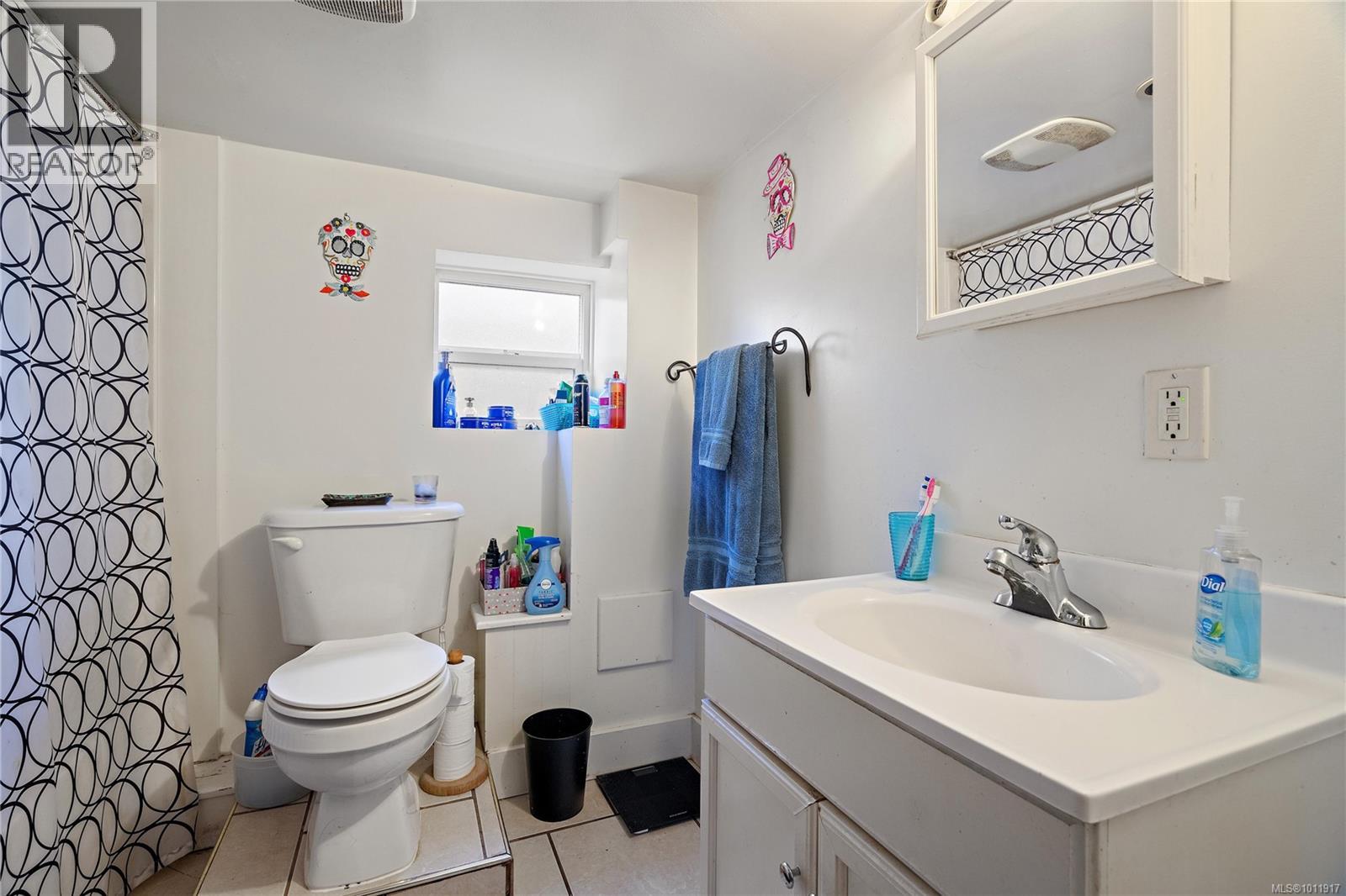 3222 Millgrove Street, Saanich