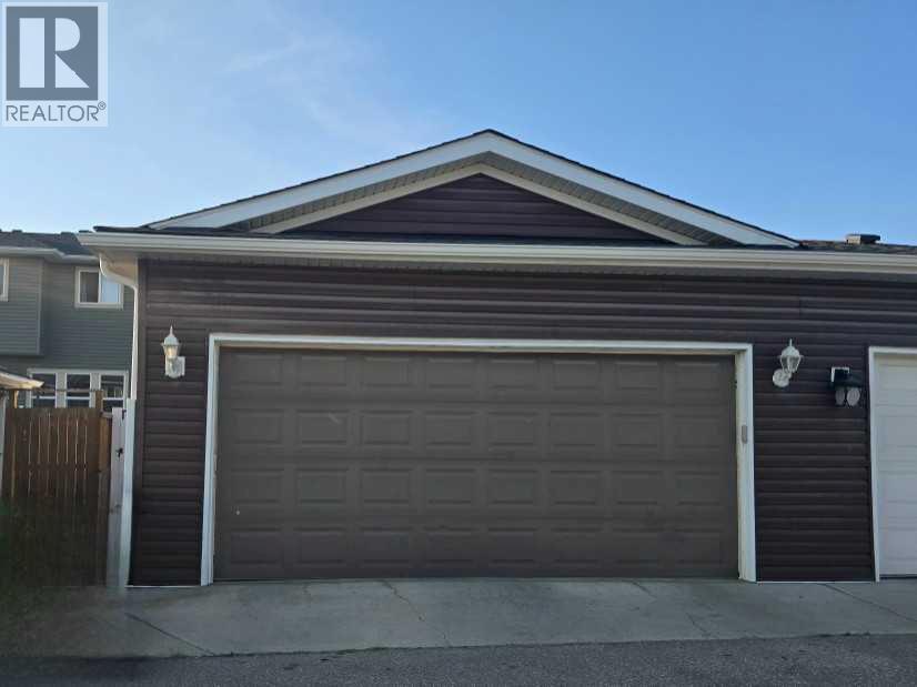 Single Family House for Sale in  Redstone Common NE Redstone Calgary 