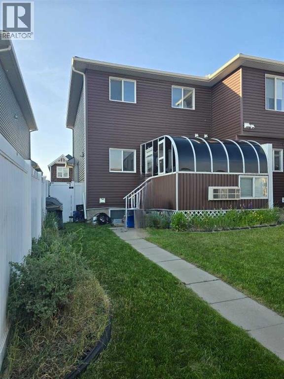 Single Family House for Sale in  Redstone Common NE Redstone Calgary 