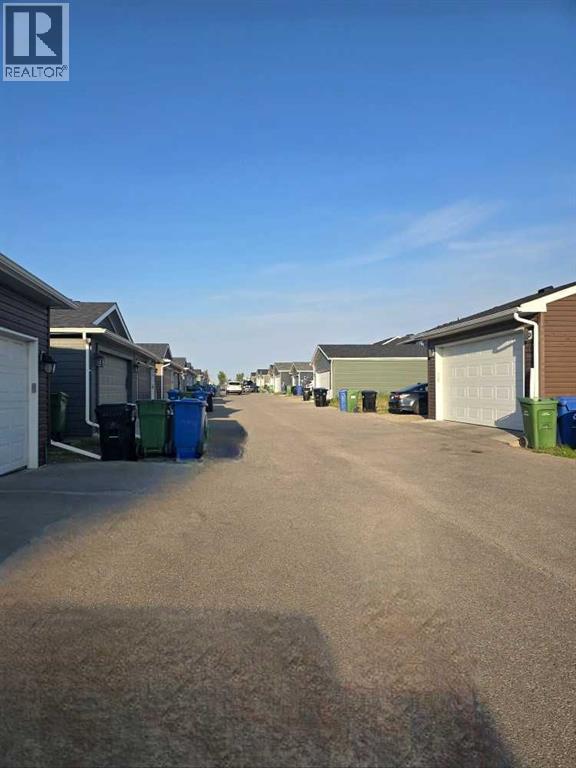 Single Family House for Sale in  Redstone Common NE Redstone Calgary 