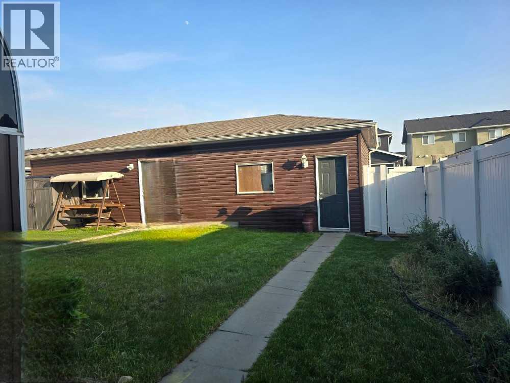 Single Family House for Sale in  Redstone Common NE Redstone Calgary 