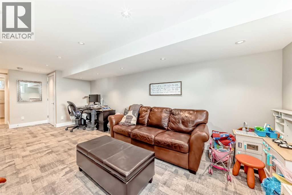 Single Family House Bungalow for Sale in   Avenue SW Richmond Calgary 