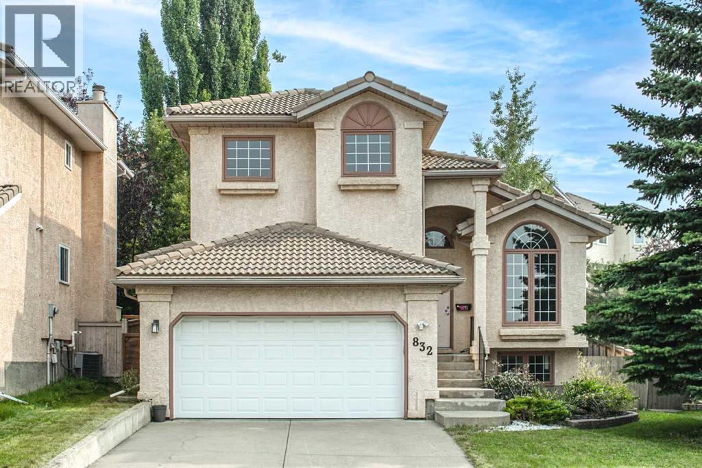 832 Sierra Morena Place SW, Calgary, Alberta