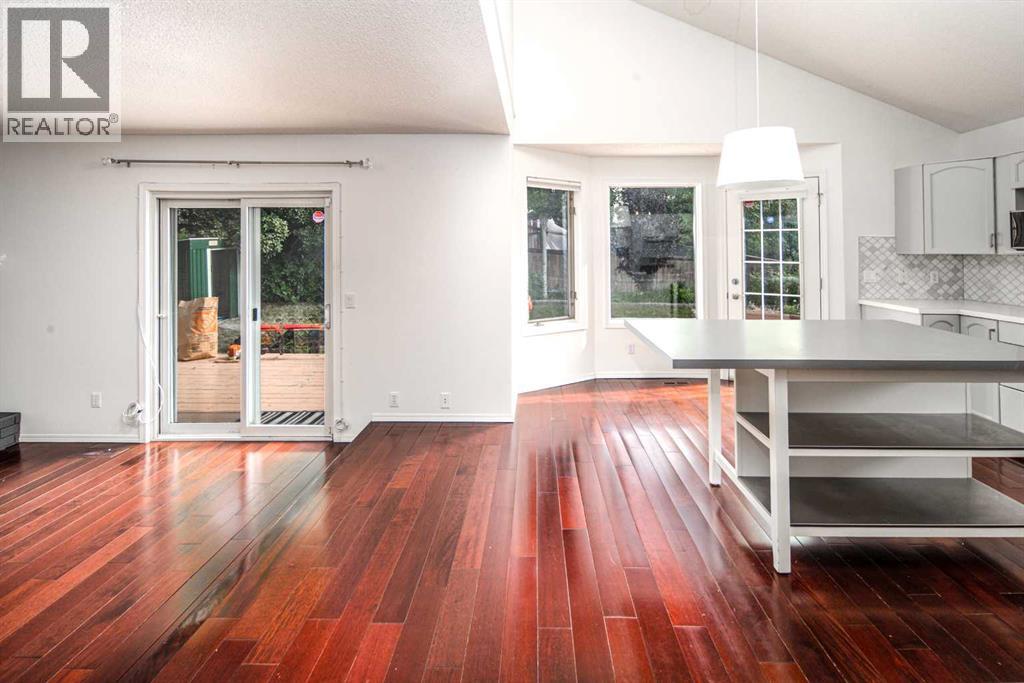 Single Family House for Sale in  Sierra Morena Place SW Signal Hill Calgary 