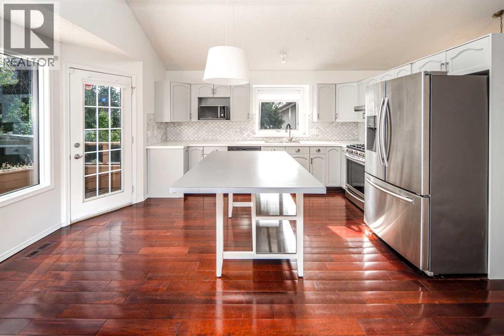 Single Family House for Sale in  Sierra Morena Place SW Signal Hill Calgary 