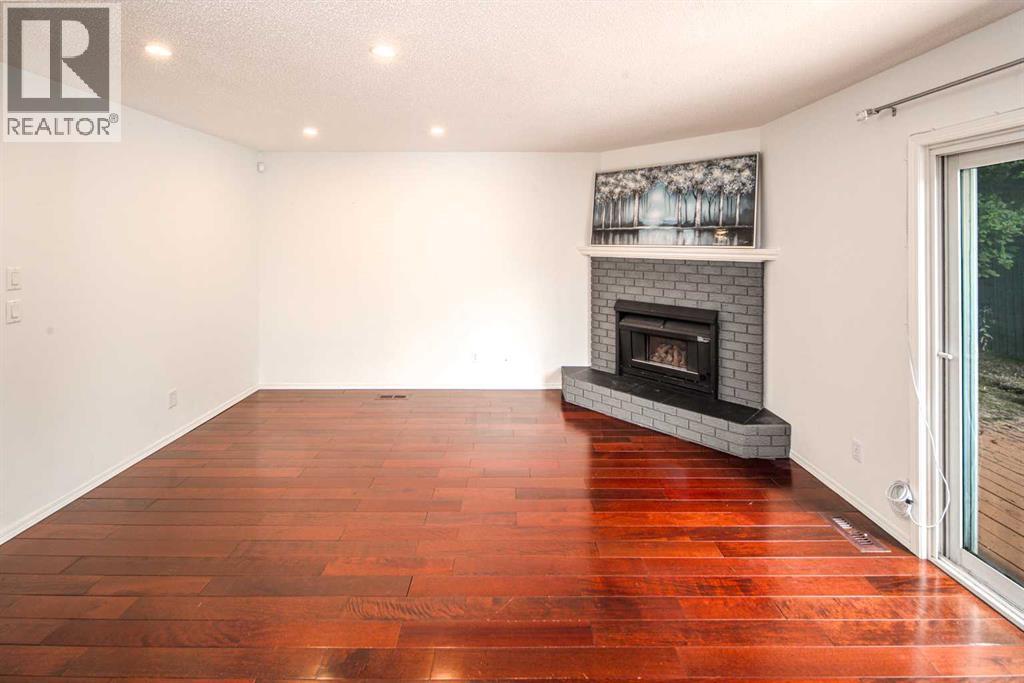 Single Family House for Sale in  Sierra Morena Place SW Signal Hill Calgary 
