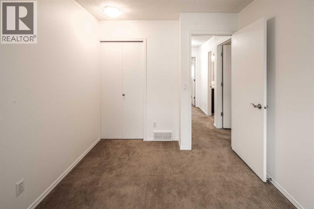 Single Family House for Sale in  Sierra Morena Place SW Signal Hill Calgary 