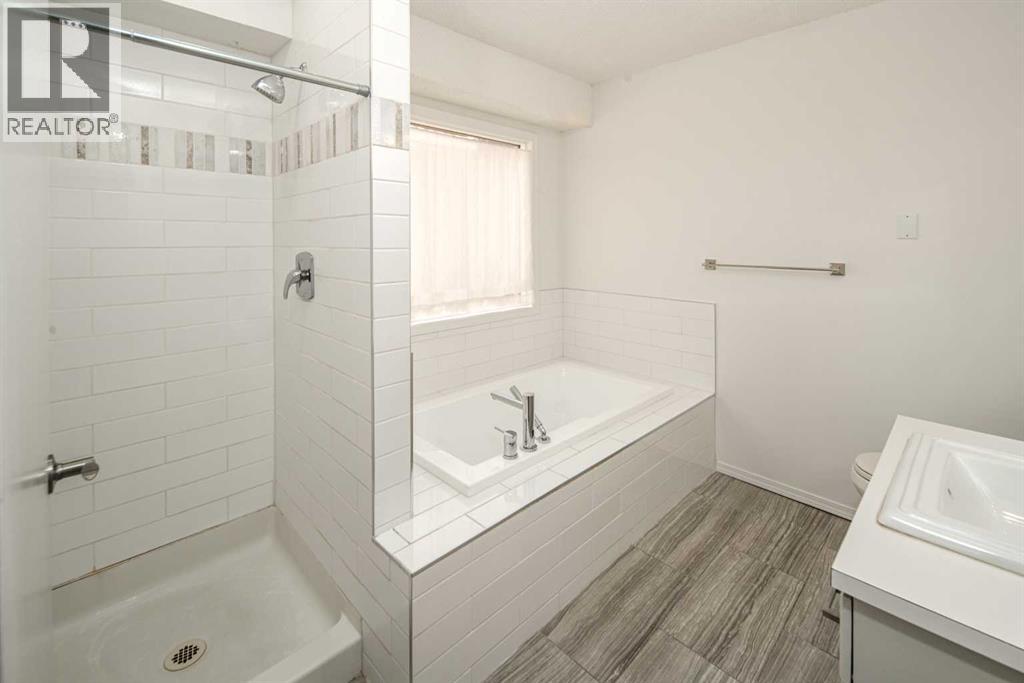 Single Family House for Sale in  Sierra Morena Place SW Signal Hill Calgary 