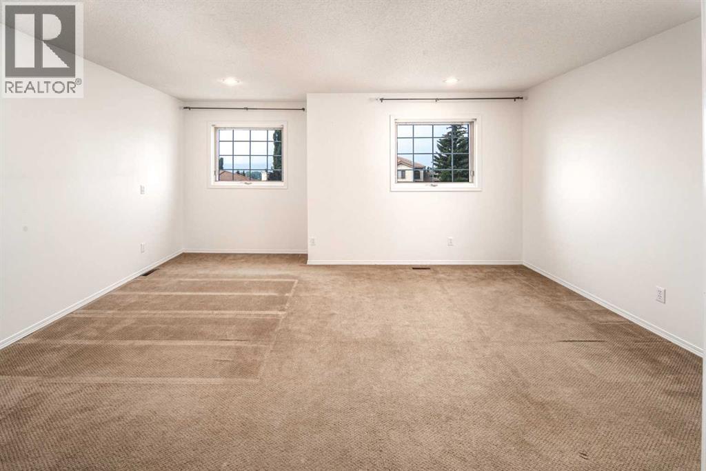 Single Family House for Sale in  Sierra Morena Place SW Signal Hill Calgary 