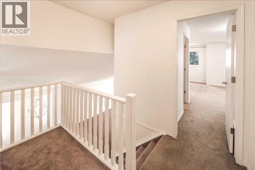 Single Family House for Sale in  Sierra Morena Place SW Signal Hill Calgary 