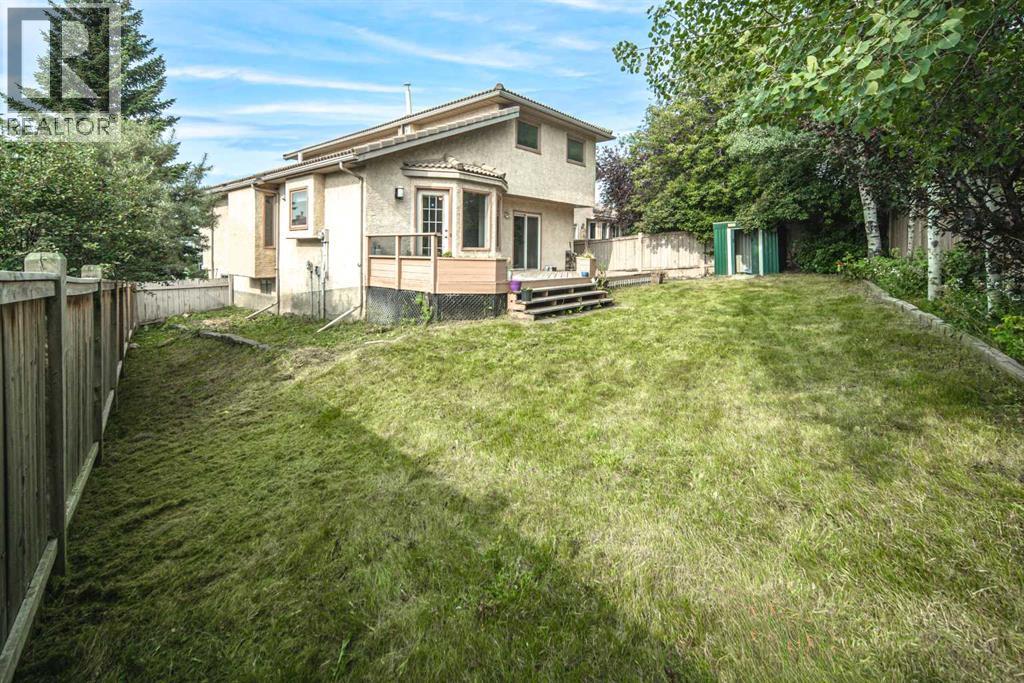 Single Family House for Sale in  Sierra Morena Place SW Signal Hill Calgary 