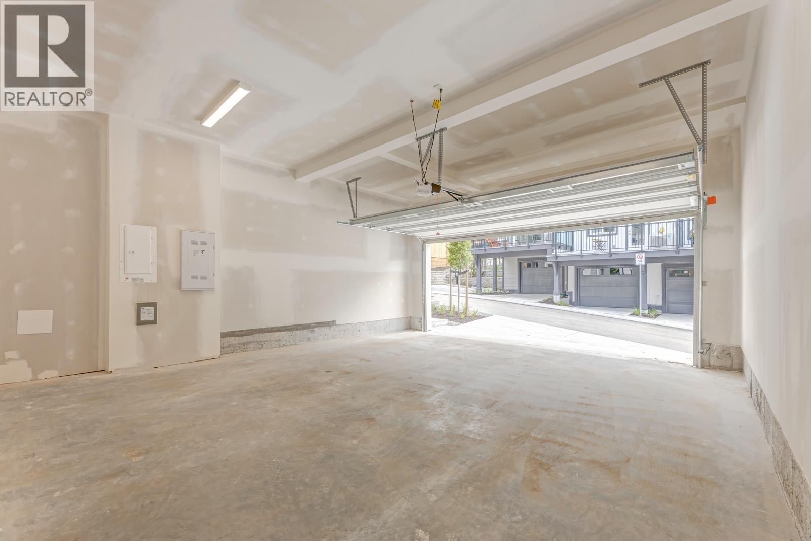 104 3421 QUEENSTON AVENUE, Coquitlam