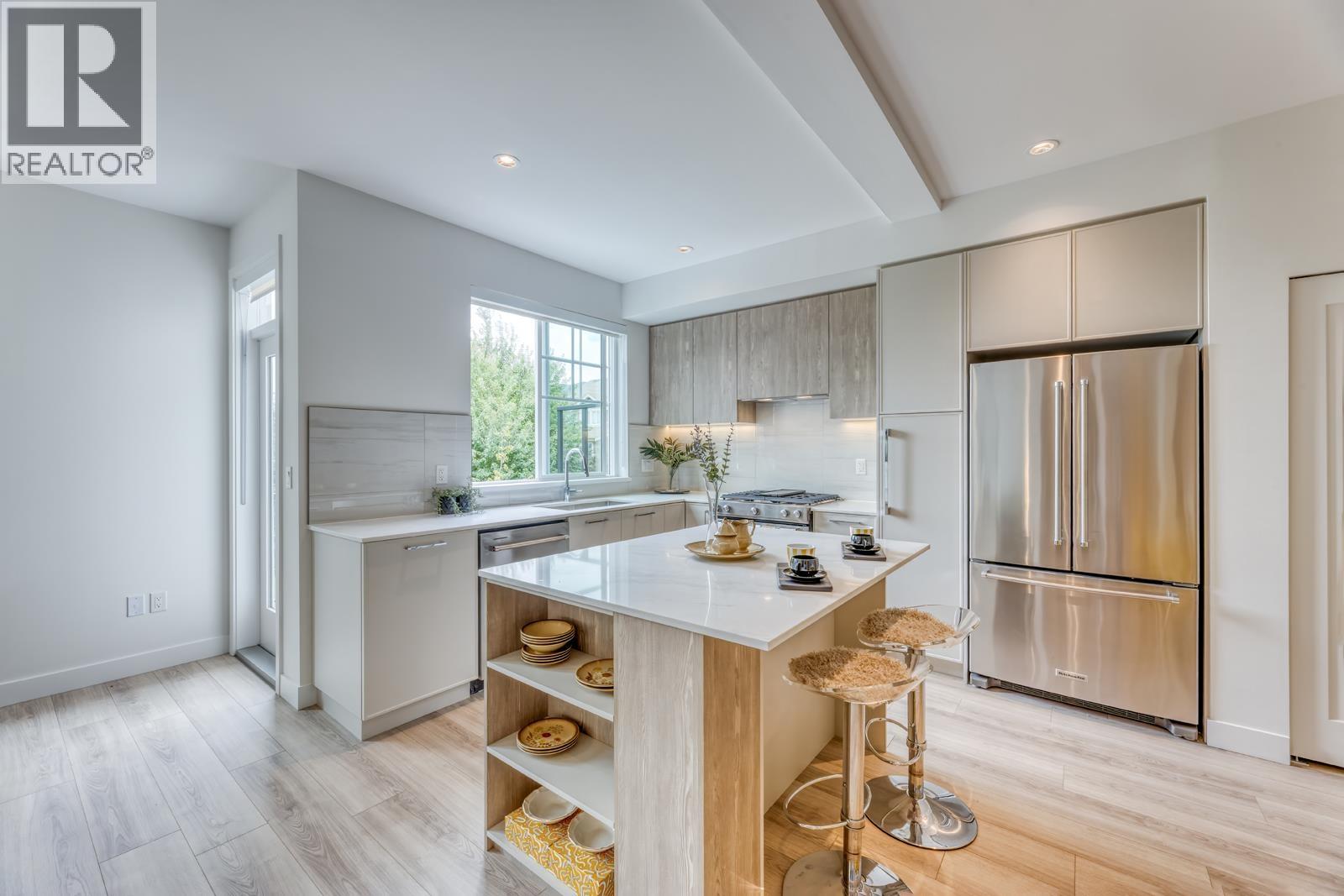 104 3421 QUEENSTON AVENUE, Coquitlam