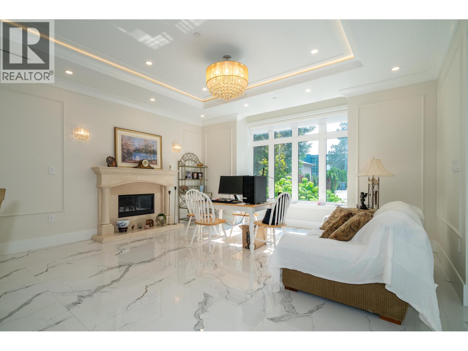 1048 HANDSWORTH ROAD, North Vancouver