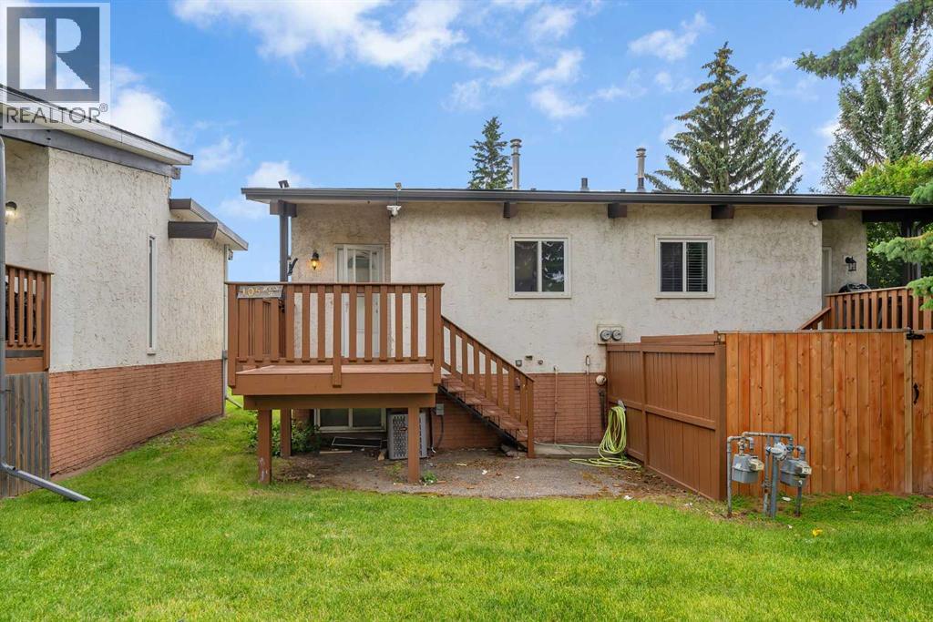 Single Family House Bi-level for Sale in  Pinemont Bay NE Pineridge Calgary 