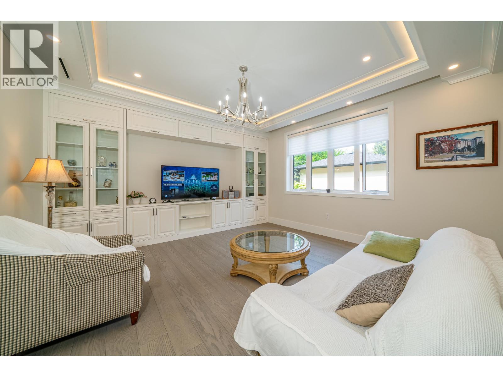 1048 HANDSWORTH ROAD, North Vancouver