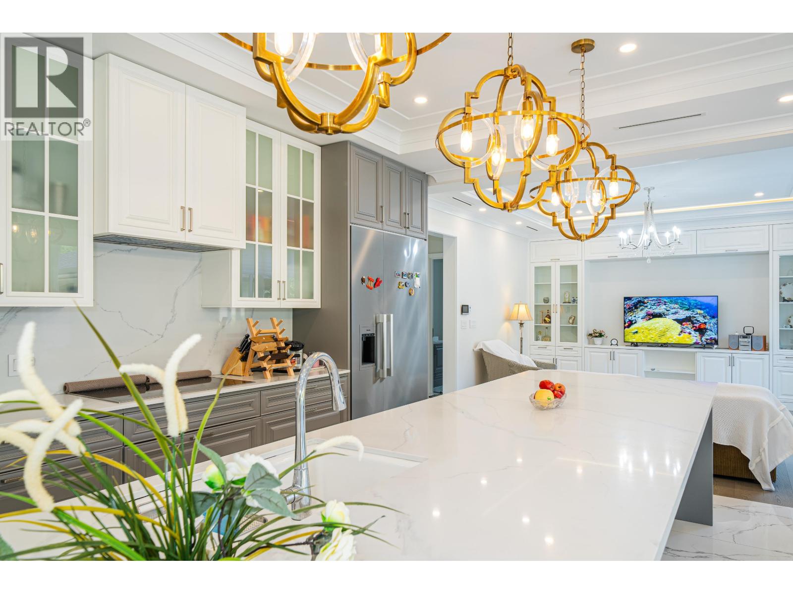 1048 HANDSWORTH ROAD, North Vancouver