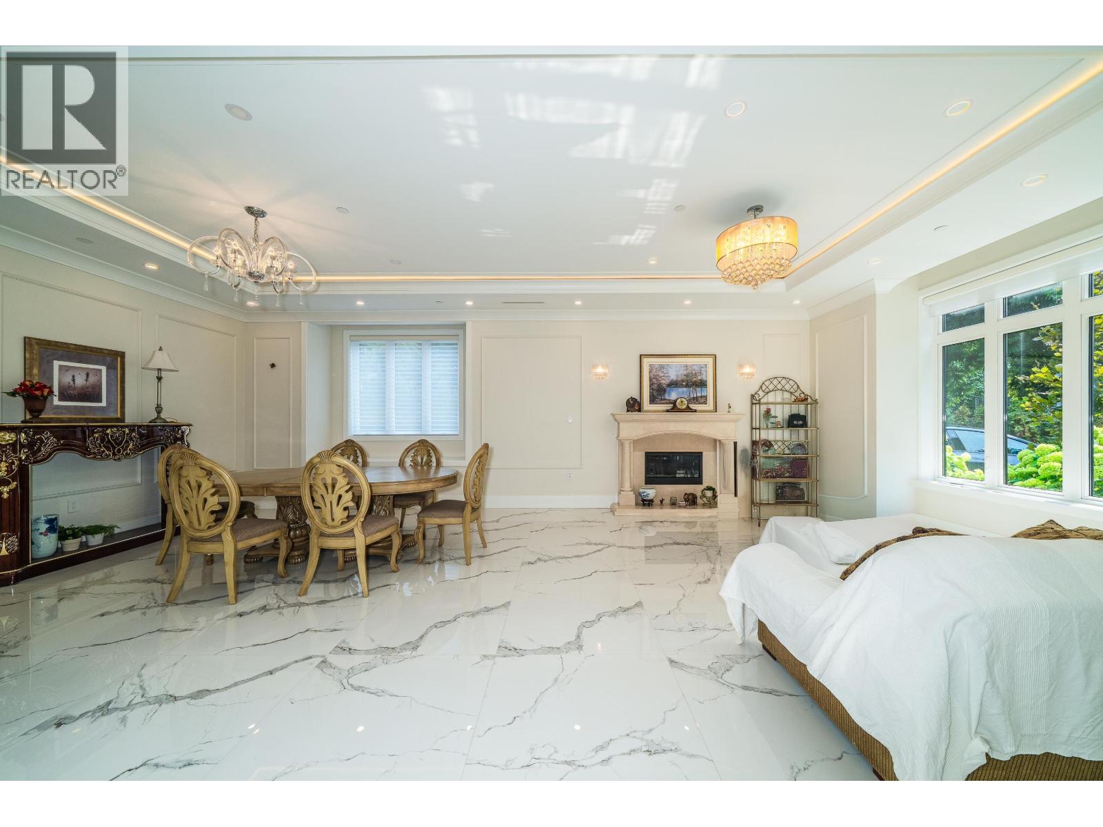 1048 HANDSWORTH ROAD, North Vancouver