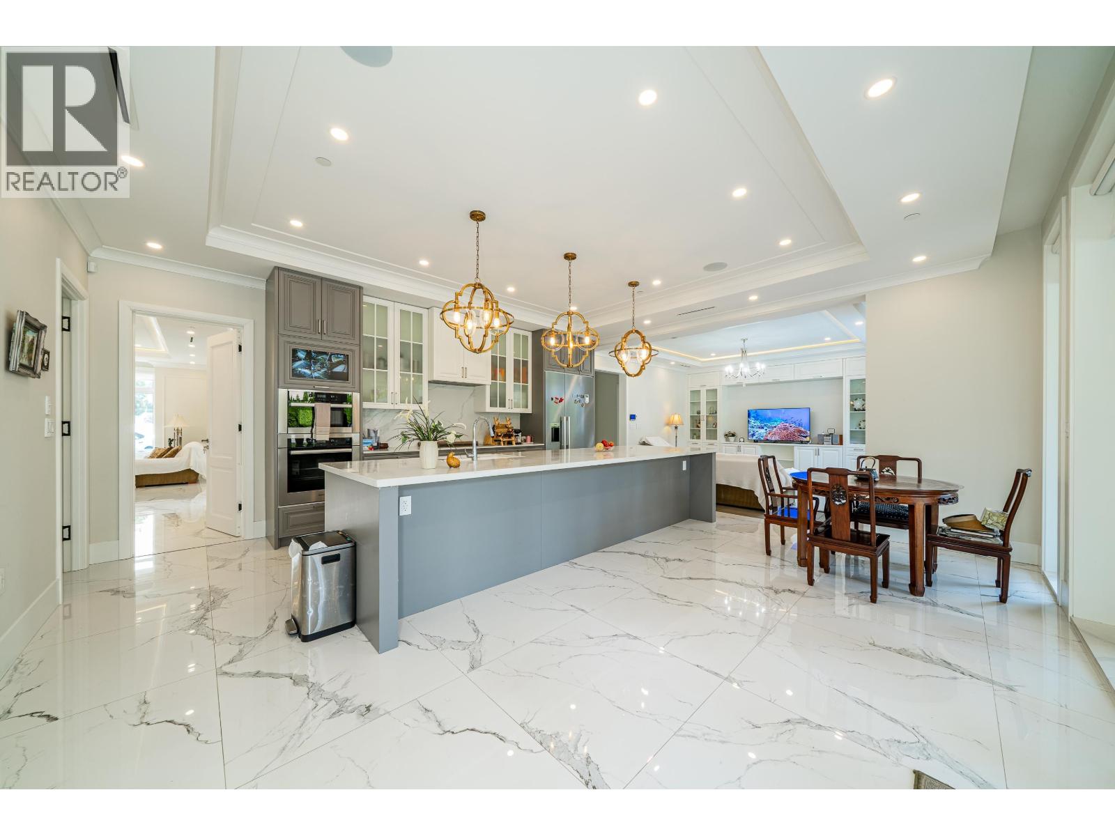 1048 HANDSWORTH ROAD, North Vancouver