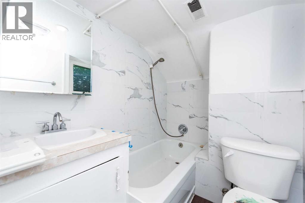 Single Family House Bungalow for Sale in   Avenue NE Renfrew Calgary 
