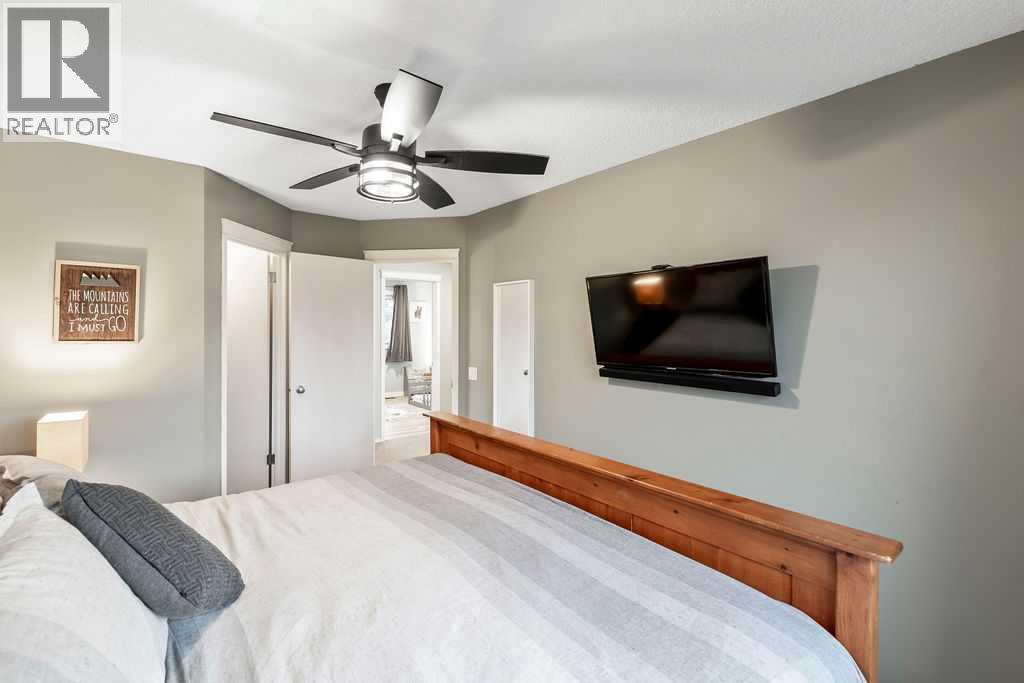 Single Family House for Sale in  tuscany Drive NW Tuscany Calgary 