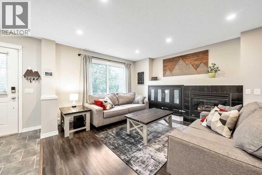Single Family House for Sale in  tuscany Drive NW Tuscany Calgary 