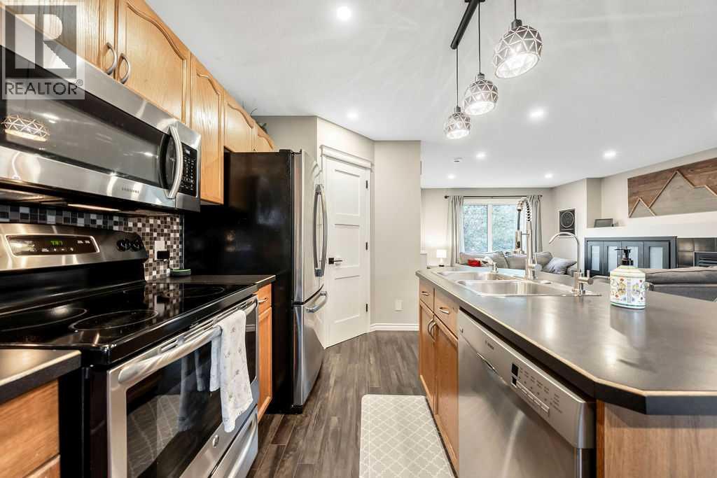 Single Family House for Sale in  tuscany Drive NW Tuscany Calgary 