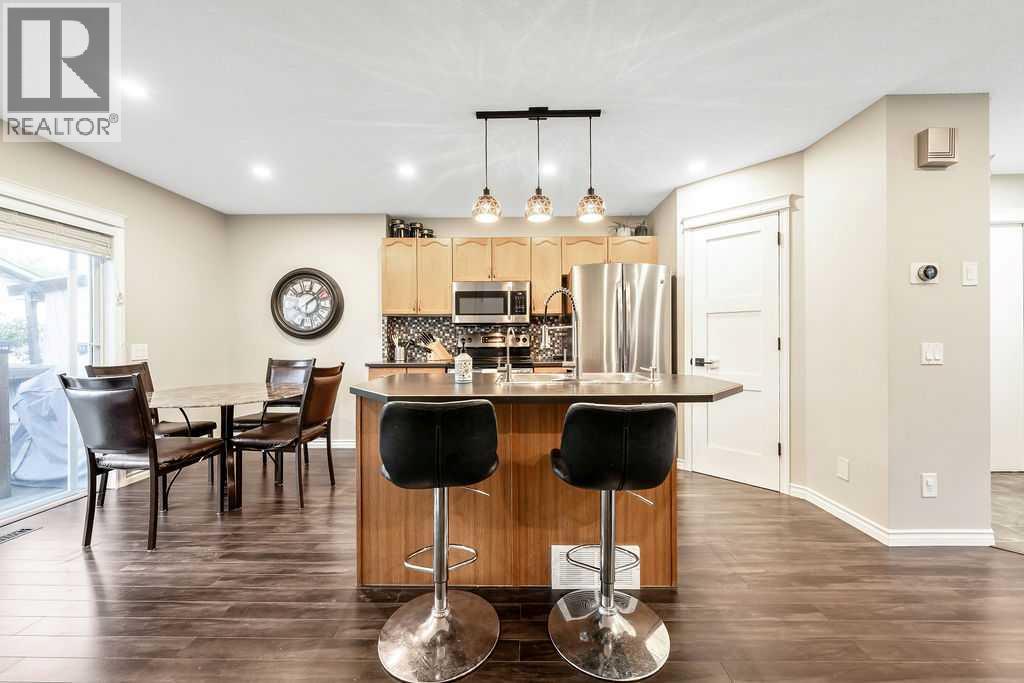 Single Family House for Sale in  tuscany Drive NW Tuscany Calgary 