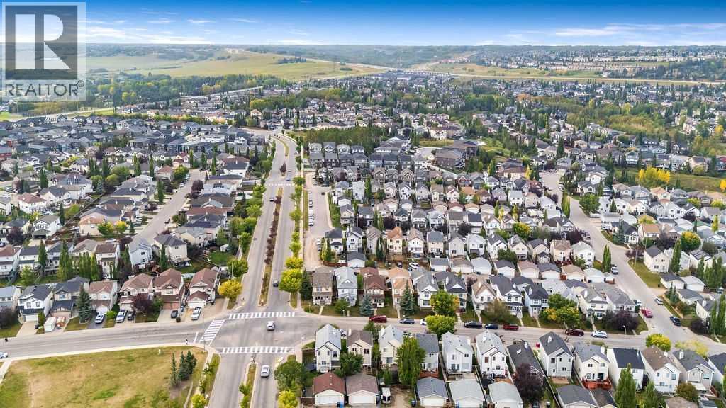 Single Family House for Sale in  tuscany Drive NW Tuscany Calgary 