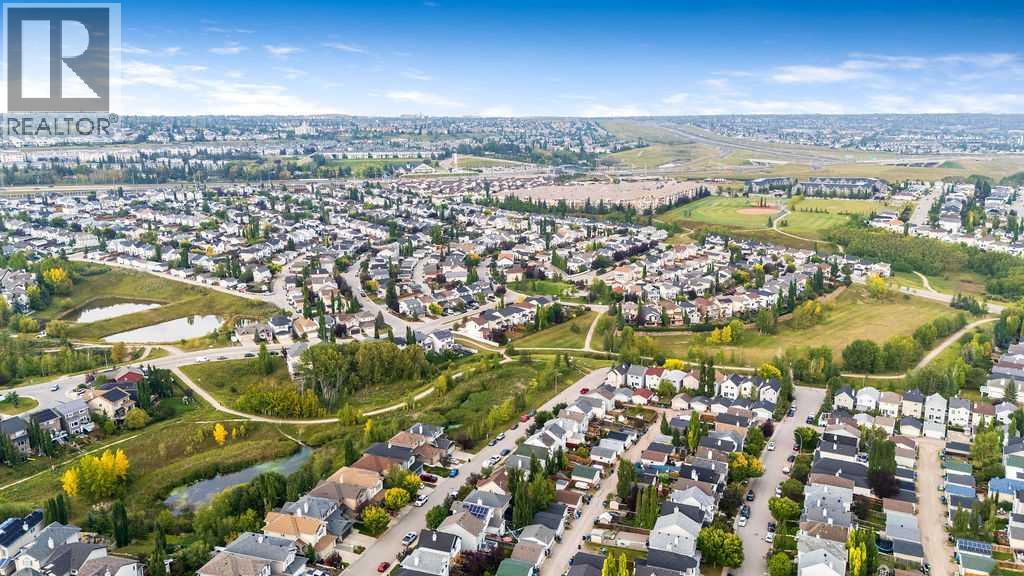 Single Family House for Sale in  tuscany Drive NW Tuscany Calgary 