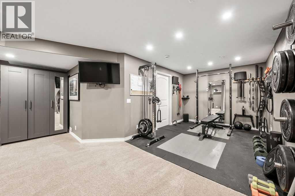 Single Family House for Sale in  tuscany Drive NW Tuscany Calgary 