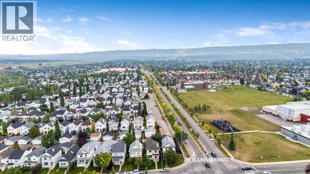 Single Family House for Sale in  tuscany Drive NW Tuscany Calgary 