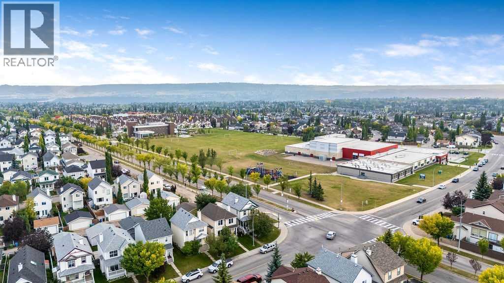 Single Family House for Sale in  tuscany Drive NW Tuscany Calgary 