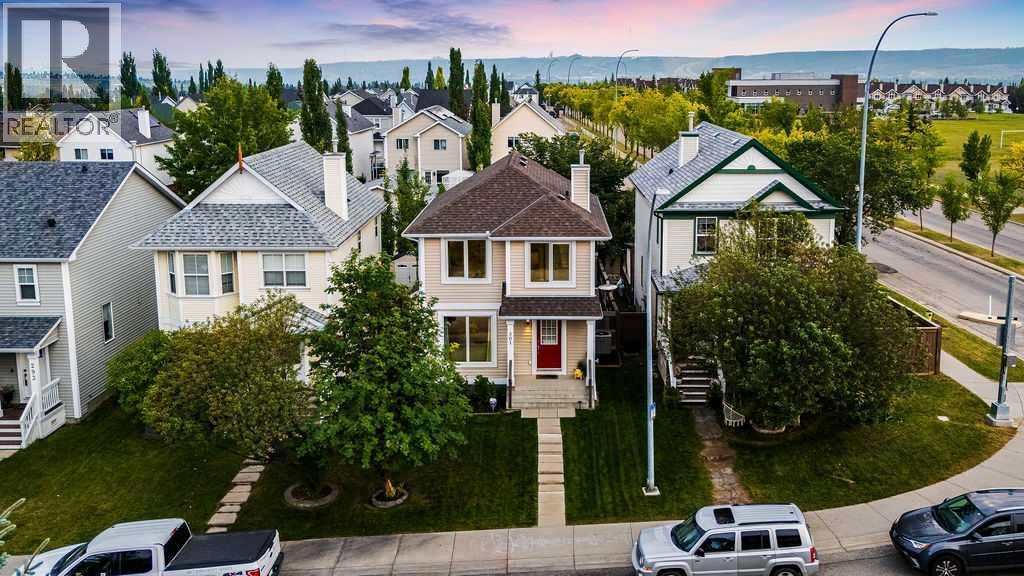 Single Family House for Sale in  tuscany Drive NW Tuscany Calgary 