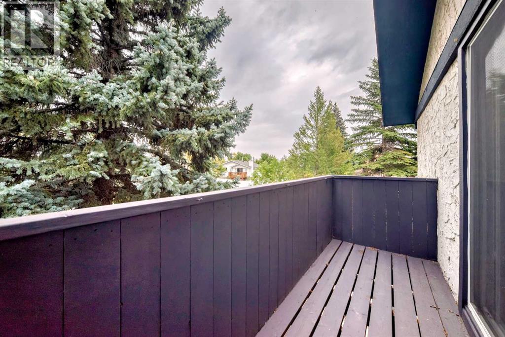 Single Family House Bi-level for Sale in  Bearberry Close NW Beddington Heights Calgary 