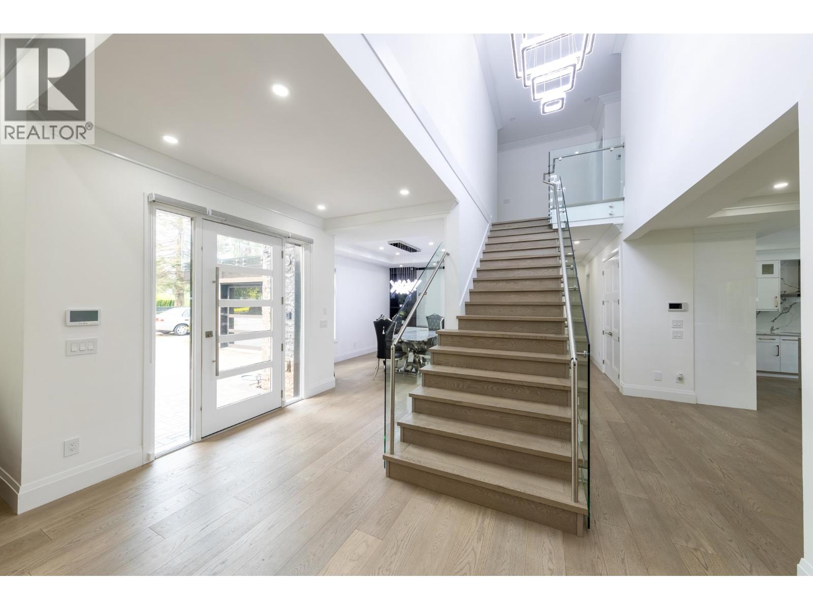3560 HIGHLAND BOULEVARD, North Vancouver