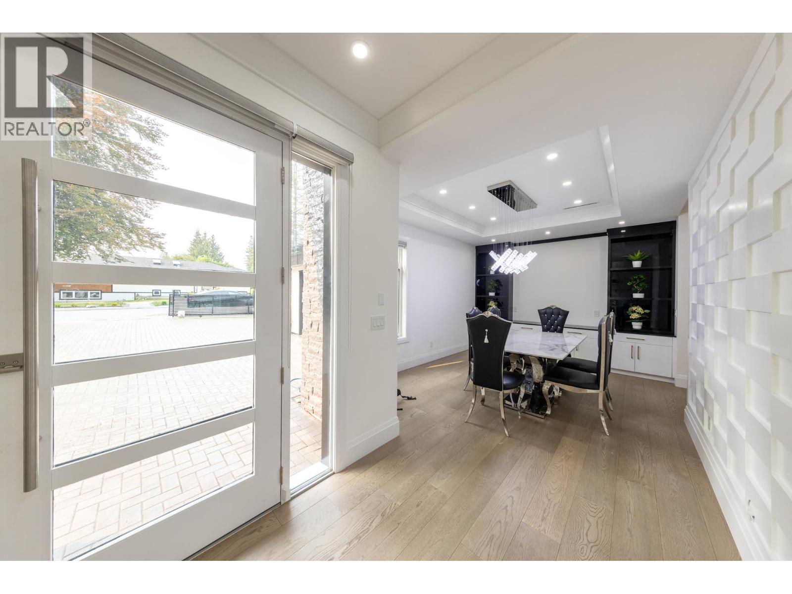 3560 HIGHLAND BOULEVARD, North Vancouver