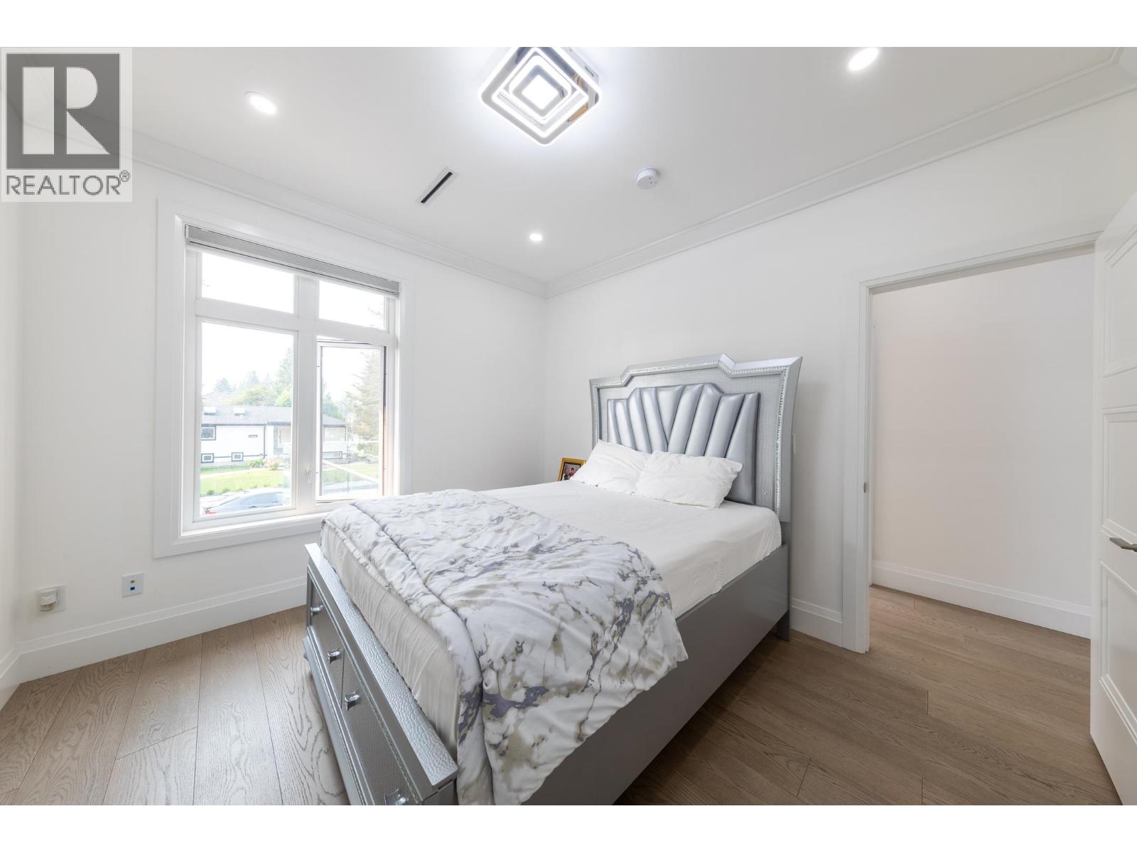 3560 HIGHLAND BOULEVARD, North Vancouver