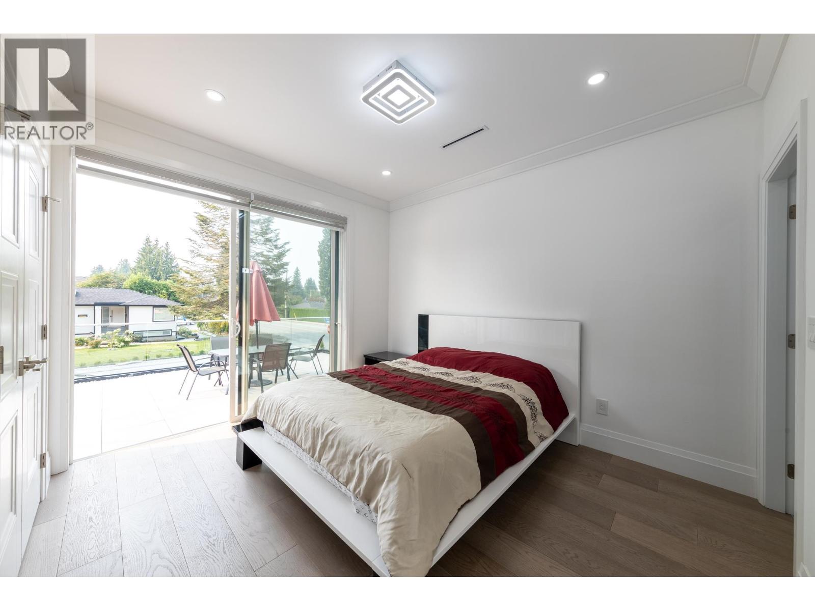 3560 HIGHLAND BOULEVARD, North Vancouver