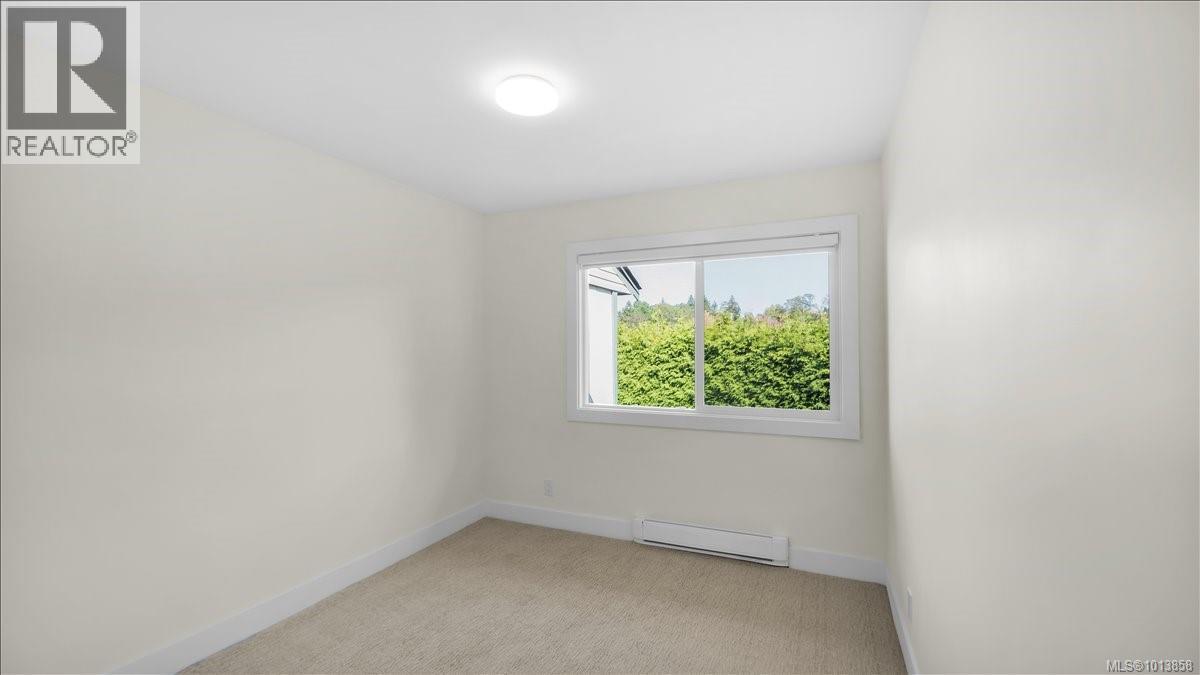 602 640 Broadway Street, Saanich