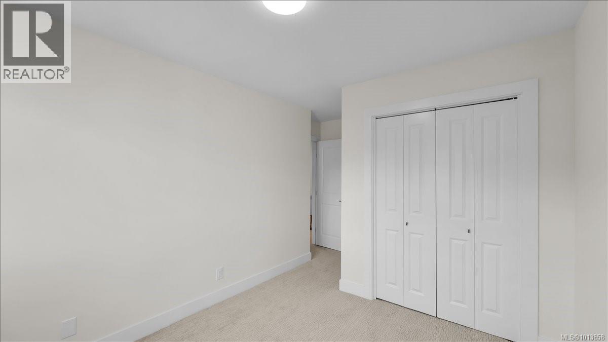 602 640 Broadway Street, Saanich