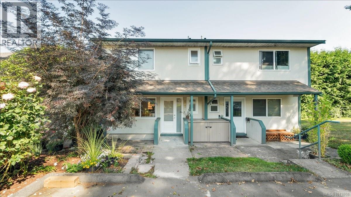 602 640 Broadway Street, Saanich