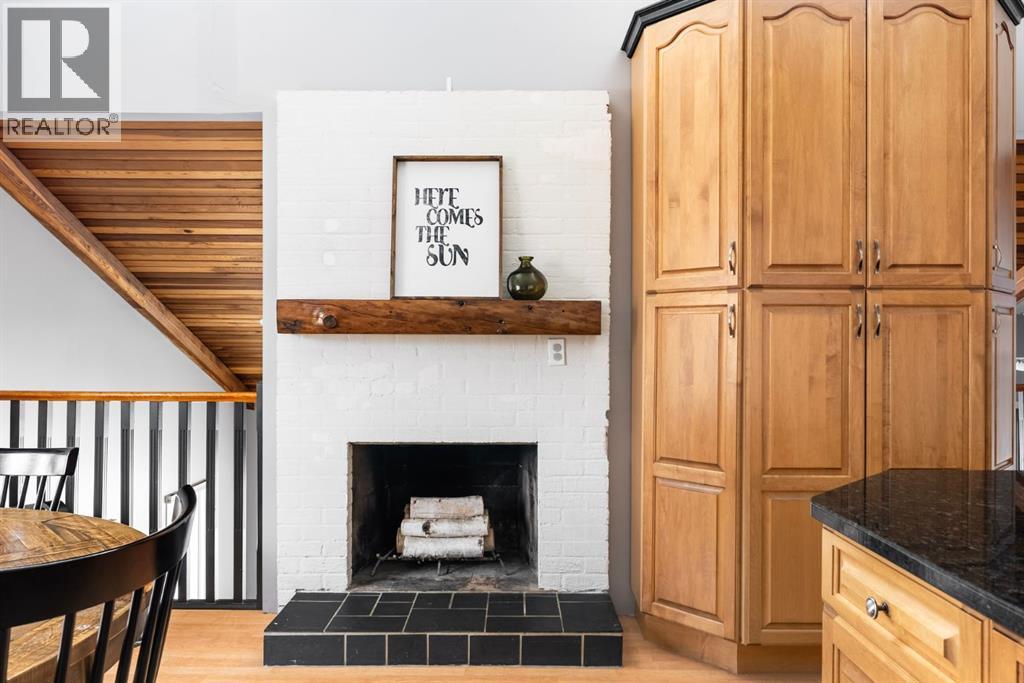 105 Whiteoak Garden, Fort McMurray