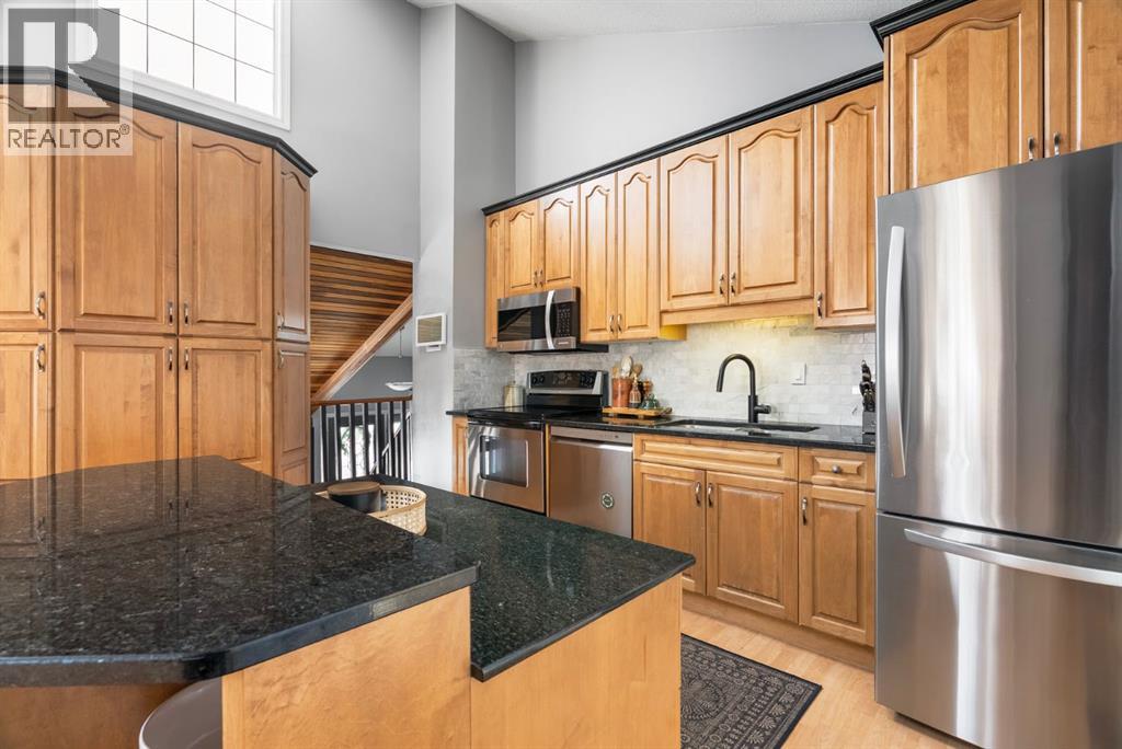 105 Whiteoak Garden, Fort McMurray