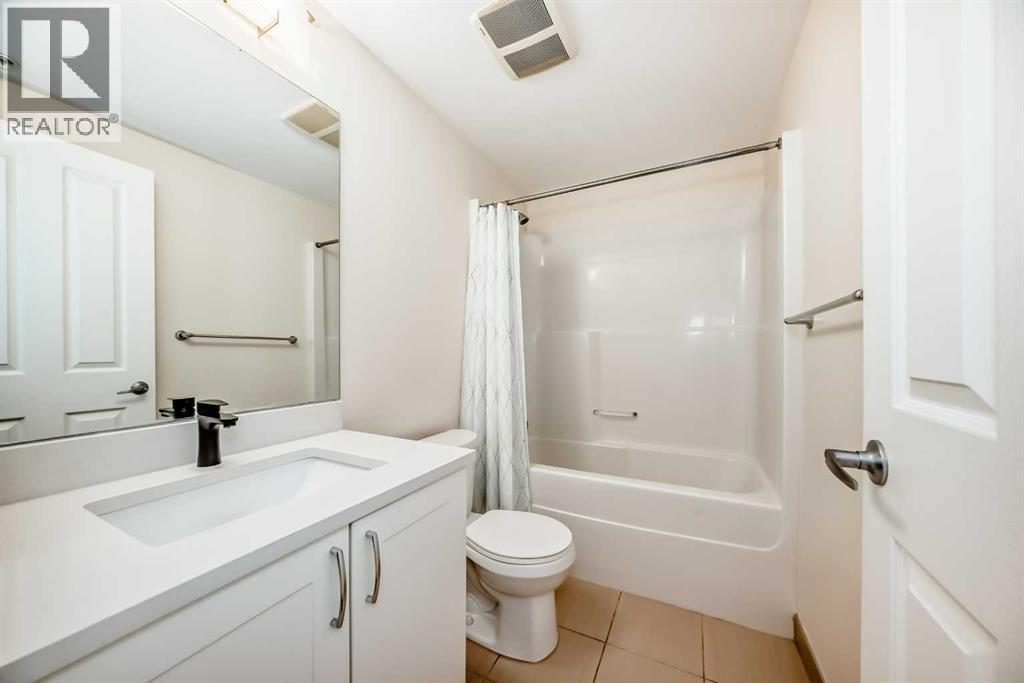 Single Family House for Sale in   brentwood Common NW Brentwood Calgary 