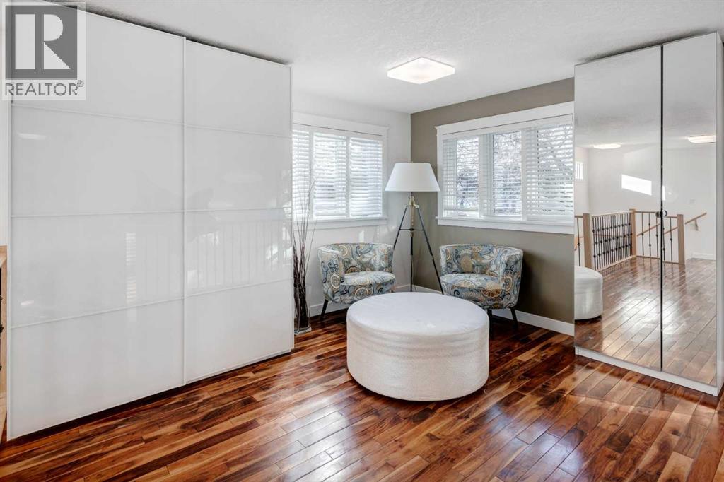 Single Family House for Sale in  Lissington Drive SW North Glenmore Park Calgary 