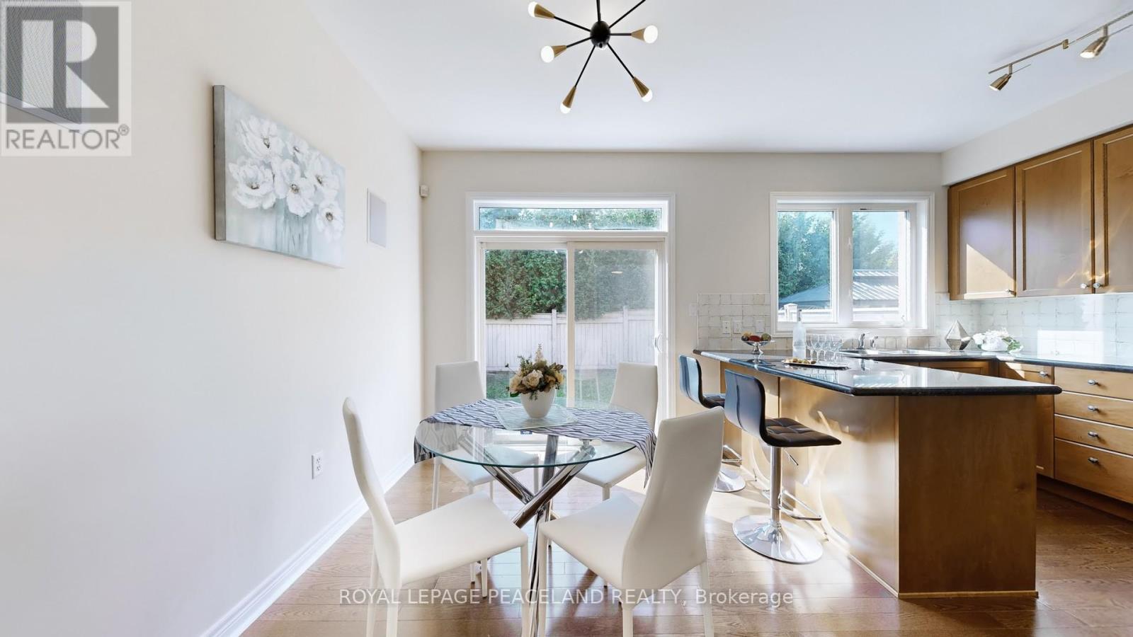 Single Family House for Sale in  WESTOLIVIA TRAIL Vaughan (Patterson) 