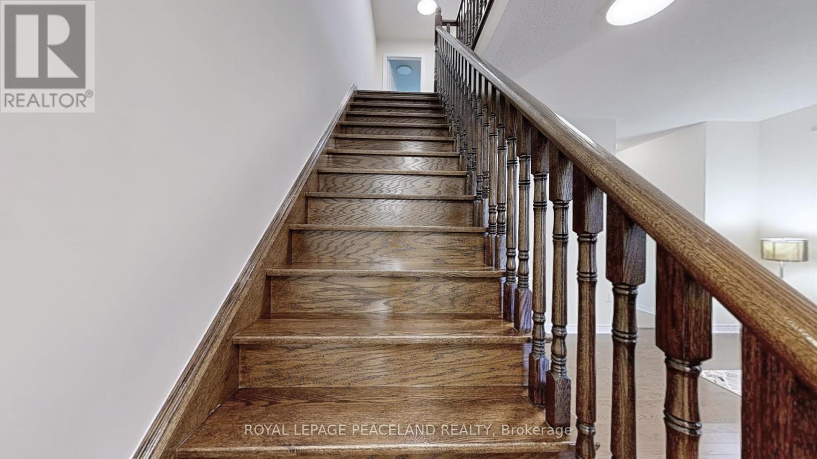 Single Family House for Sale in  WESTOLIVIA TRAIL Vaughan (Patterson) 