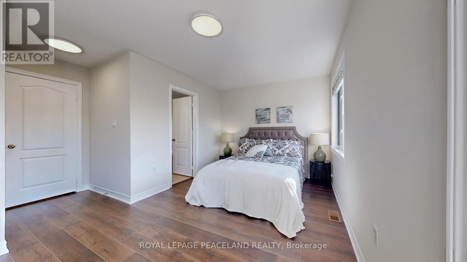 Single Family House for Sale in  WESTOLIVIA TRAIL Vaughan (Patterson) 