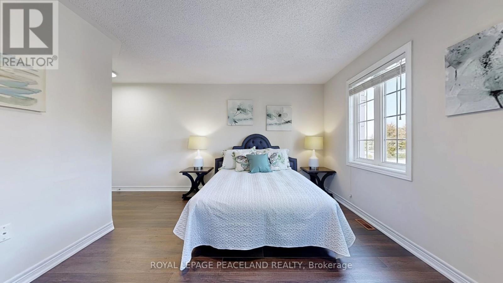 Single Family House for Sale in  WESTOLIVIA TRAIL Vaughan (Patterson) 